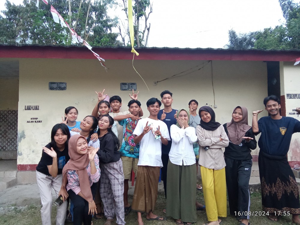 Remaja Masjid Dusun Orong Sedalem Desa Suranadi dan KKN UNU NTB menggelar Perlombaan Meriah untuk memperingati Hari Kemerdekaan Indonesia yang ke-79